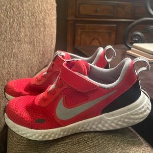 Great condition Nike tennis shoes, size 11.5